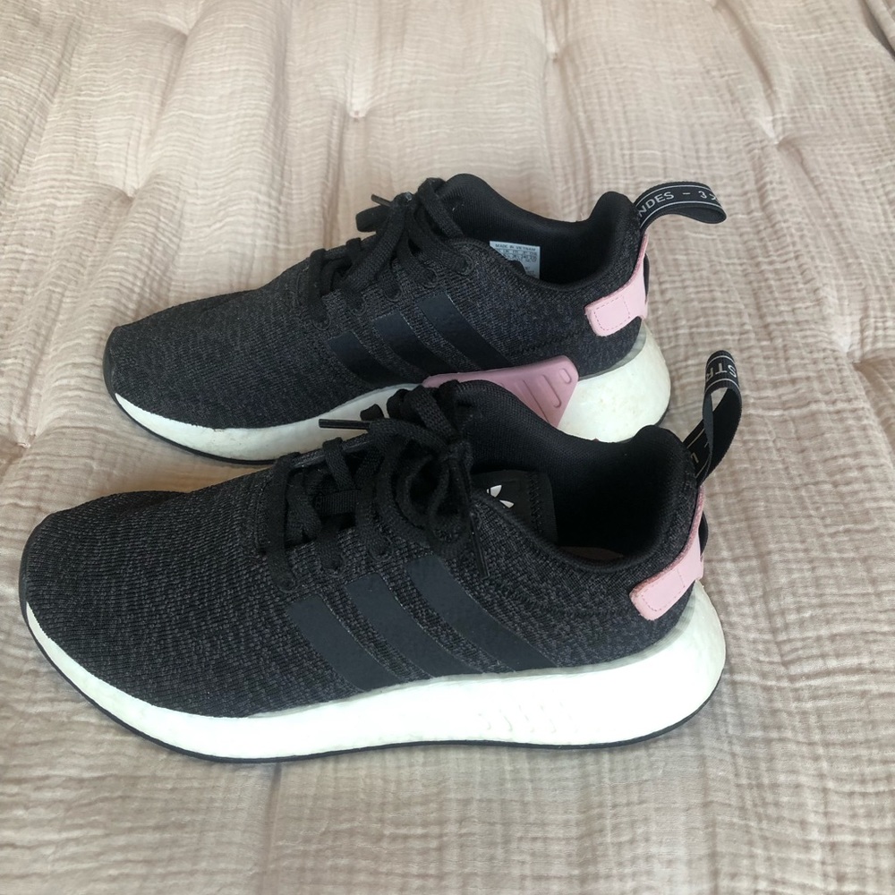 Adidas women’s running shoe size 7